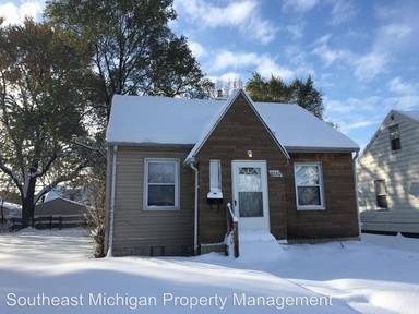 Main picture of 8046 Prospect Ave