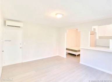 Main picture of 260 Euclid Ave