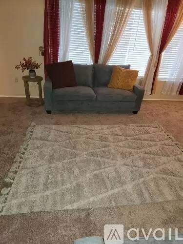 Main picture of 9824 Tamarind Ave