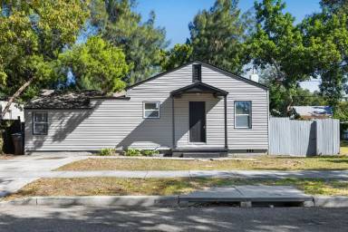 Main picture of 1500 15th St S