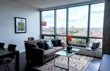 Main picture of 650 W Fullerton Pkwy