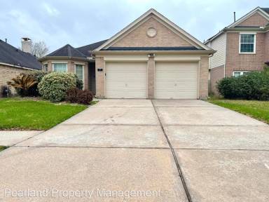 Main picture of 7 Signal Hill Dr