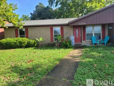 Main picture of 1269 College Pkwy