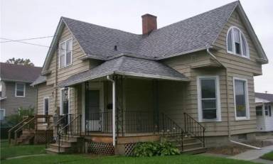 Main picture of 201 E 4th St S