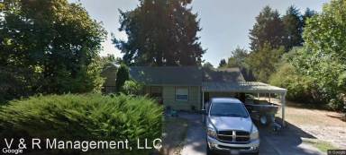 Main picture of 476 Evans Ave N