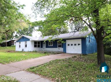 Main picture of 5400 W Benton St