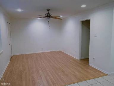 Main picture of 226 Oriole St