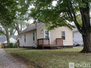 Main picture of 444 Carola St