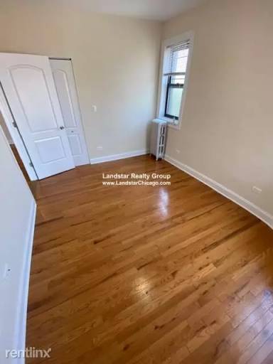 Main picture of 1023 W Argyle St
