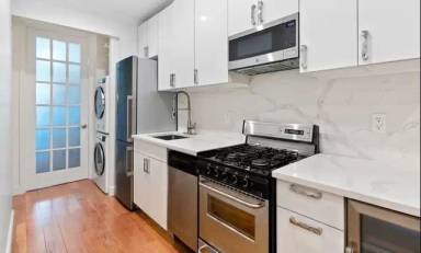 Main picture of 198 Elizabeth St