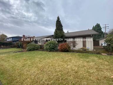 Main picture of 4896 Thunderbird St