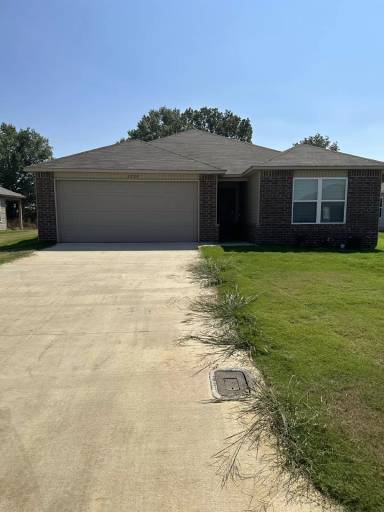 Main picture of 5229 Yukon Dr