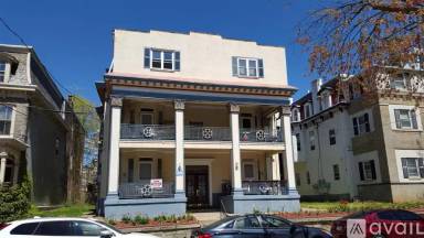 Main picture of 3415 Race St
