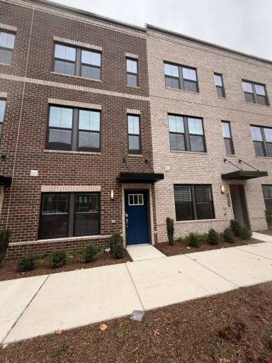 Main picture of 1827 Guilford Ave