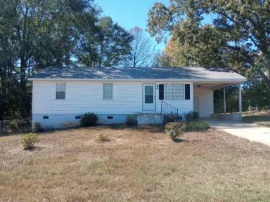 Main picture of 2900 Lullwater Dr
