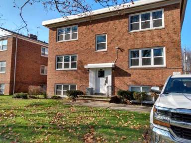 Main picture of 3046 S Moreland Blvd