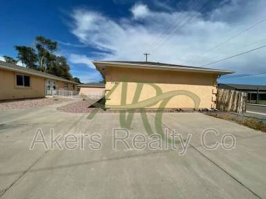 Main picture of 2730 Poplar St