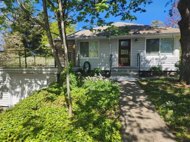Main picture of 7605 Sunset Cir W