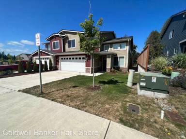 Main picture of 6445 Hornet Cir NE