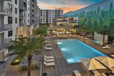 Main picture of 150 N Compass Way