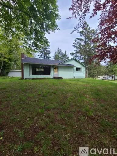 Main picture of 2203 SE Sedgwick Rd