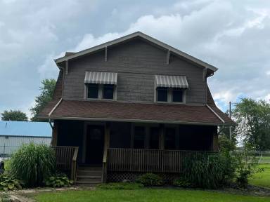 Main picture of 5 Beachwood Dr
