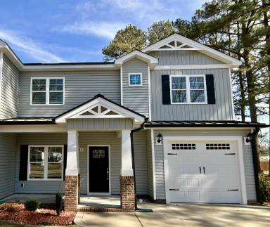 Main picture of 301 E 3rd St
