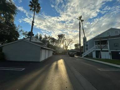 Main picture of 1941 Wellington Ln