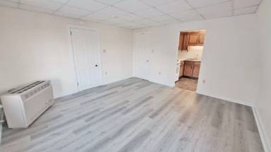 Main picture of 50 W Middle St