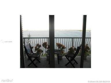 Main picture of The Club At Brickell Bay