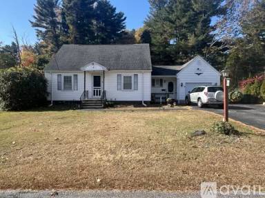 Main picture of 18 Coolidge St