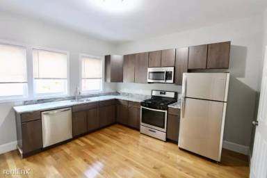 Main picture of 460 Saratoga St