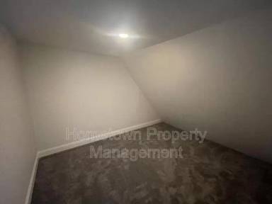 Main picture of 2350 Logan St