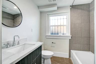 Main picture of 300 San Juan Ave