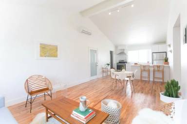 Main picture of 2703 Bellevue Ave