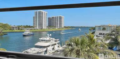 Main picture of Marina Bay Condos