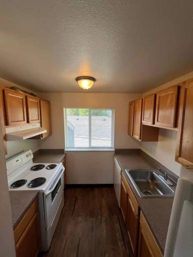 Main picture of 760 SE 10th Ave