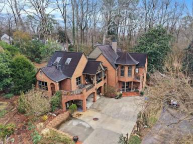 Main picture of 1917 N Decatur Rd NE