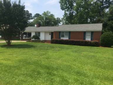 Main picture of 403 Forest Dr