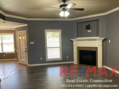 Main picture of 226 Creek View Dr