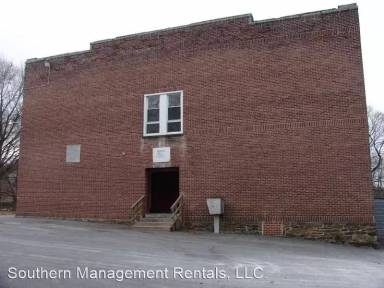 Main picture of 100 School St