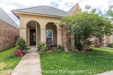 Main picture of 114 Brightwood Dr