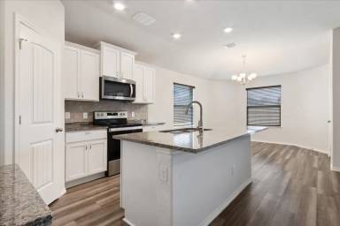 Main picture of 11201 Raider Dr