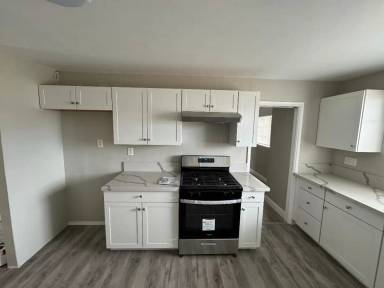 Main picture of 17 Curran St