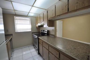 Main picture of 1950 Old Congress Ave