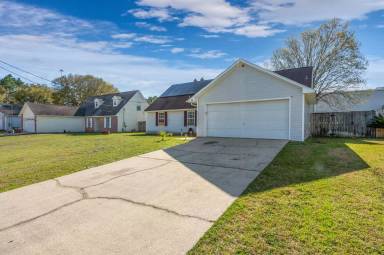 Main picture of 167 Nicole Ln