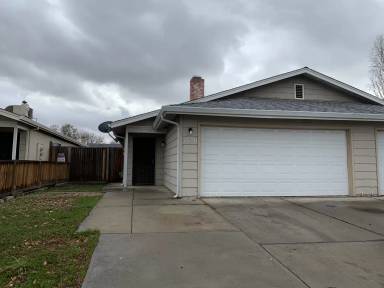 Main picture of 1320 Johnson Ct