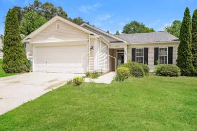 Main picture of 620 Lake Way