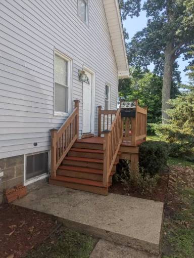 Main picture of 525 Parkdale Ave