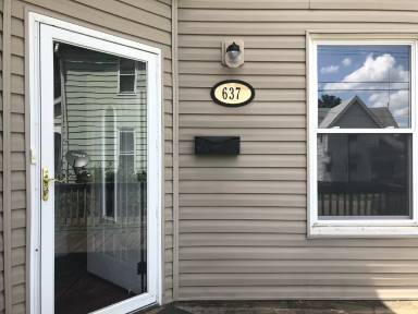 Main picture of 637 Garfield Ave SW